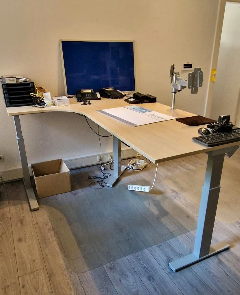 Schreibtisch · höhenverstellbar